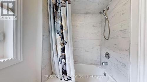 178 Rosanne Circ, Wasaga Beach, ON - Indoor Photo Showing Bathroom