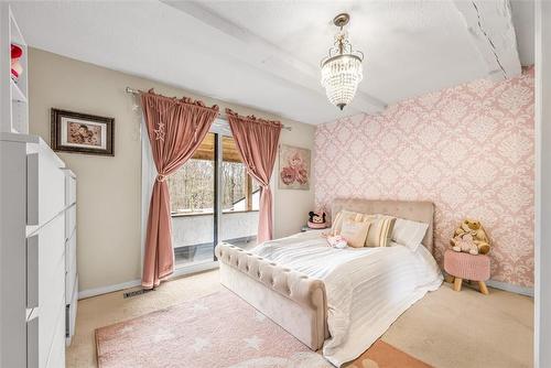 4316 Derry Road, Burlington, ON - Indoor Photo Showing Bedroom