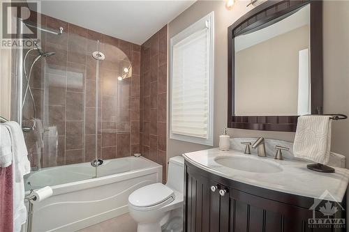 Main bathroom - 1497 Bourcier Drive, Ottawa, ON - Indoor Photo Showing Bathroom