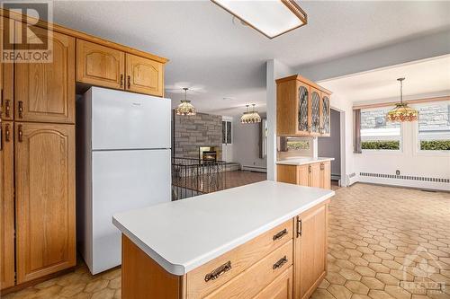 894 Rand Avenue, Ottawa, ON - Indoor Photo Showing Kitchen