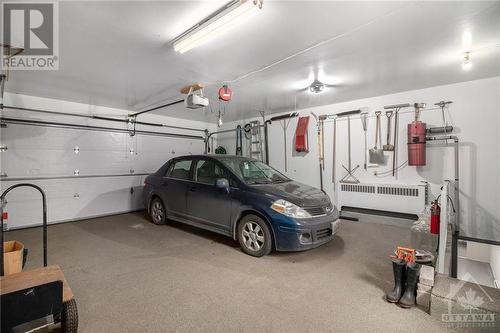 894 Rand Avenue, Ottawa, ON - Indoor Photo Showing Garage