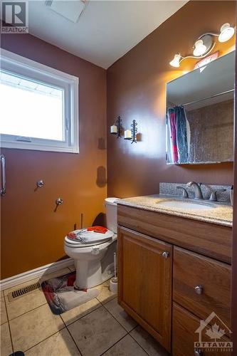 1709 County Rd 31 Road, Winchester, ON - Indoor Photo Showing Bathroom