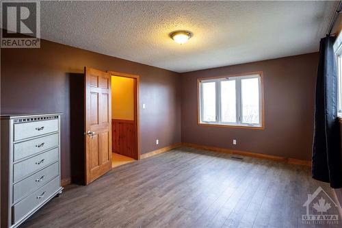 1709 County Rd 31 Road, Winchester, ON - Indoor Photo Showing Other Room