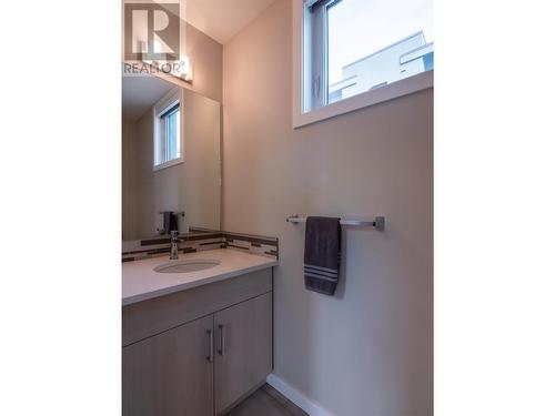 388 Eckhardt Avenue E Unit# 106, Penticton, BC - Indoor Photo Showing Bathroom