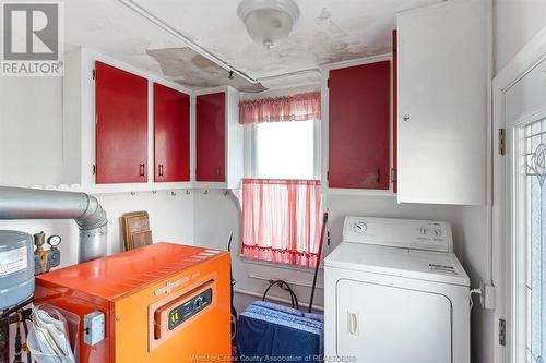 12854 Riverside Drive, Tecumseh, ON - Indoor Photo Showing Laundry Room