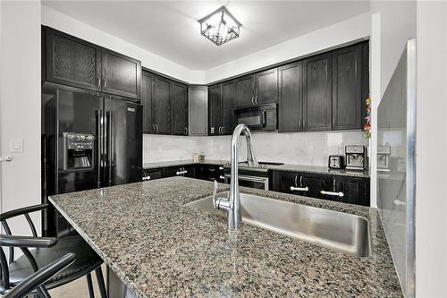235 Stone Church Road E, Hamilton, ON - Indoor Photo Showing Kitchen With Upgraded Kitchen