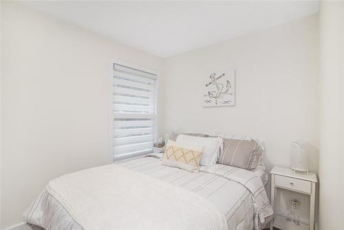 385 Westwood Avenue, Crystal Beach, ON - Indoor Photo Showing Bedroom