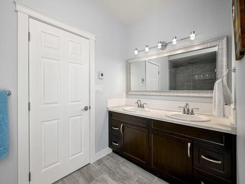 3886 Royston Rd, Courtenay, BC - Indoor Photo Showing Bathroom