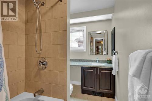 Main Bath - 1565 Meadowfield Place, Ottawa, ON - Indoor Photo Showing Bathroom