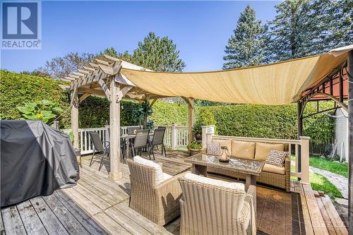 1565 Meadowfield Place, Ottawa, ON - Outdoor With Deck Patio Veranda