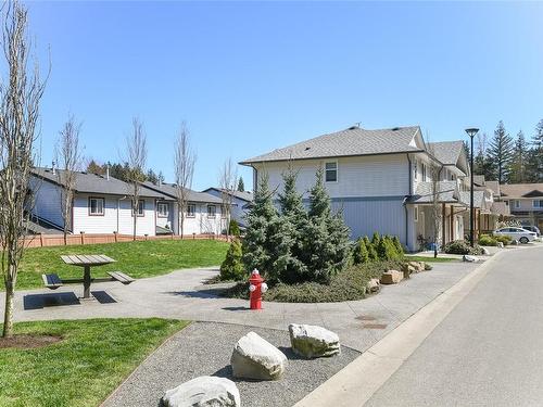 12-2109 13Th St, Courtenay, BC - Outdoor