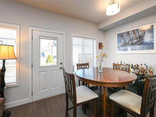 12-2109 13Th St, Courtenay, BC - Indoor Photo Showing Dining Room
