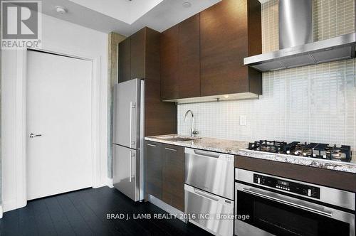 #3701 -224 King St W, Toronto, ON - Indoor Photo Showing Kitchen With Upgraded Kitchen