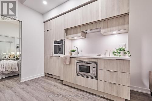 #307 -39 Roehampton Ave, Toronto, ON - Indoor Photo Showing Other Room