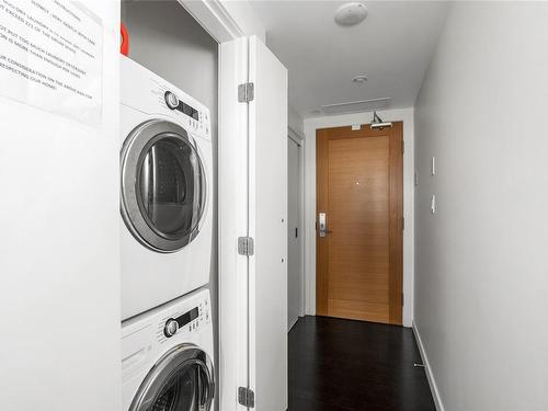 402-708 Burdett Ave, Victoria, BC - Indoor Photo Showing Laundry Room