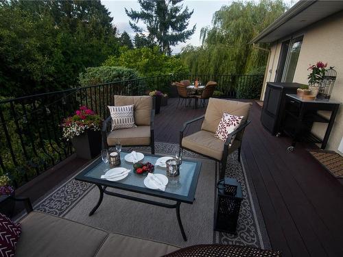 5235 Hammond Bay Rd, Nanaimo, BC - Outdoor With Deck Patio Veranda With Exterior