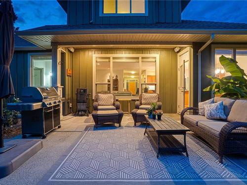 568 Soriel Rd, Parksville, BC - Outdoor With Deck Patio Veranda With Exterior