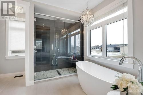 38 Des Spirees Place, Hammond, ON - Indoor Photo Showing Bathroom