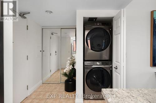 #802 -311 Richmond St E, Toronto, ON - Indoor Photo Showing Laundry Room