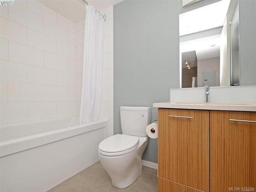 1005-834 Johnson St, Victoria, BC - Indoor Photo Showing Bathroom
