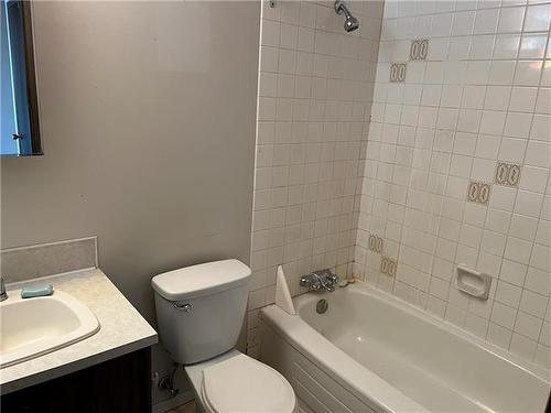 107 1591 26Th Street, Brandon, MB - Indoor Photo Showing Bathroom