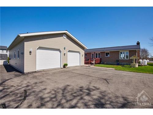 5865 Marine Station Road, Iroquois, ON 