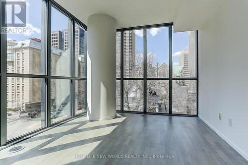 406 - 101 Charles Street E, Toronto, ON - Indoor Photo Showing Other Room