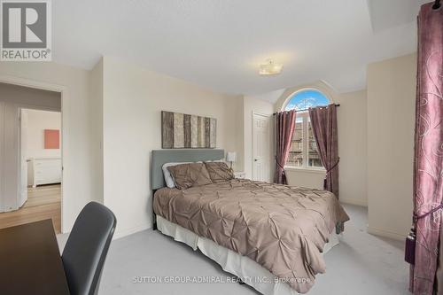 1046 Blackhall Cres, Newmarket, ON - Indoor Photo Showing Bedroom