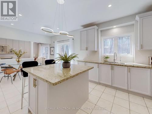 212 Golden Forest Rd, Vaughan, ON - Indoor Photo Showing Kitchen