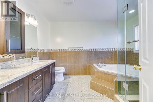 152 Elderwood Trail, Oakville, ON - Indoor Photo Showing Bathroom