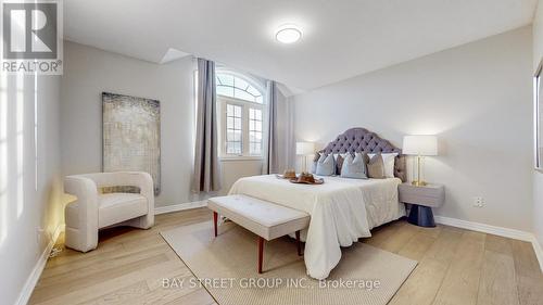 2292 Blue Oak Circ, Oakville, ON - Indoor Photo Showing Bedroom