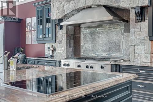 31 Wispi Shore Road, Kawartha Lakes, ON - Indoor Photo Showing Kitchen