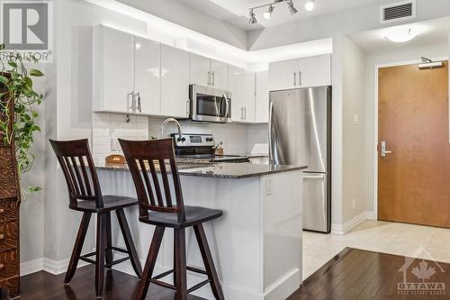 242 Rideau Street Unit#2106, Ottawa, ON - Indoor Photo Showing Kitchen With Stainless Steel Kitchen
