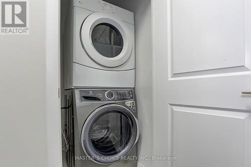 #206 -5162 Yonge St, Toronto, ON - Indoor Photo Showing Laundry Room