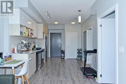 #217 -52 Forest Manor Rd, Toronto, ON - Indoor Photo Showing Kitchen With Upgraded Kitchen