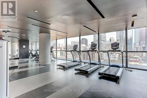 #2002 -290 Adelaide St W, Toronto, ON - Indoor Photo Showing Gym Room