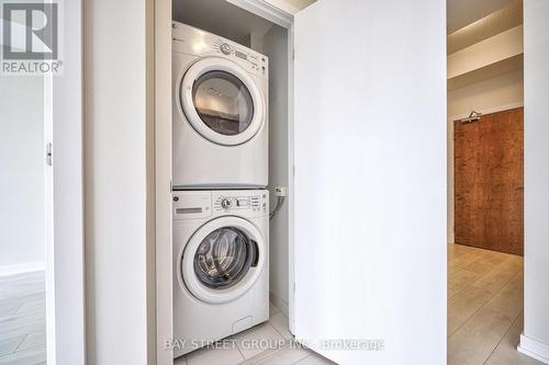 802 - 2200 Lakeshore Boulevard W, Toronto, ON - Indoor Photo Showing Laundry Room