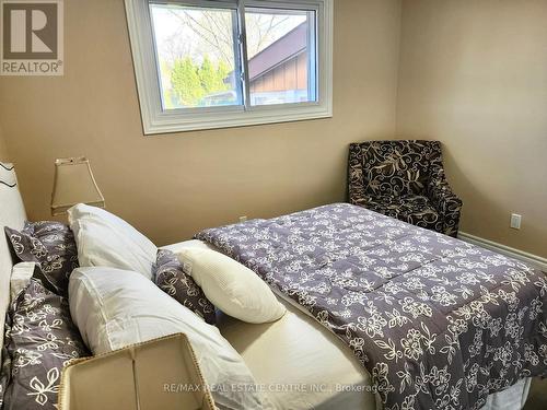 496 Bunting Rd, St. Catharines, ON - Indoor Photo Showing Bedroom