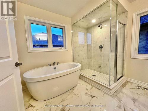 1473 Rose Way, Milton, ON - Indoor Photo Showing Bathroom