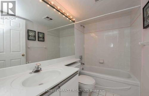 #1810 -24 Hanover Rd, Brampton, ON - Indoor Photo Showing Bathroom