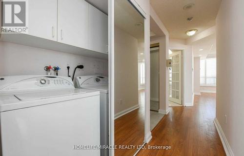 #1810 -24 Hanover Rd, Brampton, ON - Indoor Photo Showing Laundry Room