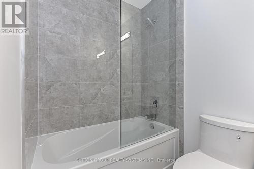 #3003 -50 Ordnance St, Toronto, ON - Indoor Photo Showing Bathroom