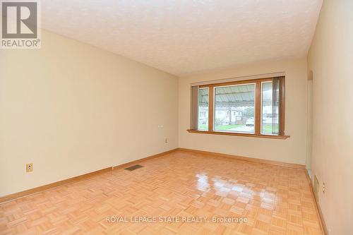 164 East 25Th St, Hamilton, ON - Indoor Photo Showing Other Room