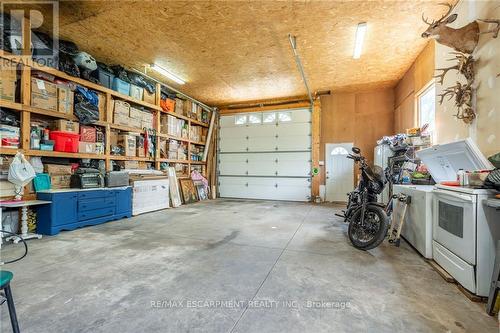 71 Pinelands Ave, Hamilton, ON - Indoor Photo Showing Garage