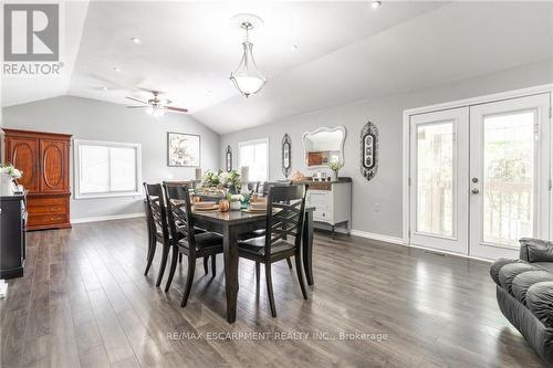 71 Pinelands Ave, Hamilton, ON - Indoor Photo Showing Dining Room