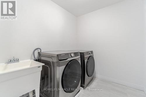 105 Court Dr, Brant, ON - Indoor Photo Showing Laundry Room