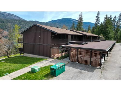 1 - 1691 Highway 3A, Nelson, BC - Outdoor