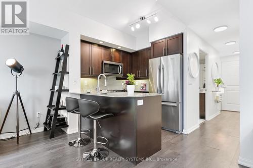 #1116 -75 East Liberty St, Toronto, ON - Indoor Photo Showing Kitchen With Upgraded Kitchen