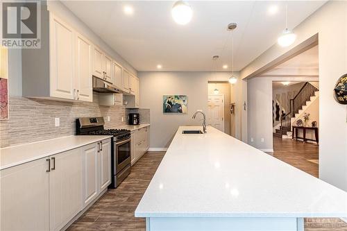 403 Aphelion Crescent, Ottawa, ON - Indoor Photo Showing Kitchen With Upgraded Kitchen