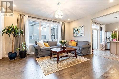 403 Aphelion Crescent, Ottawa, ON - Indoor Photo Showing Living Room
